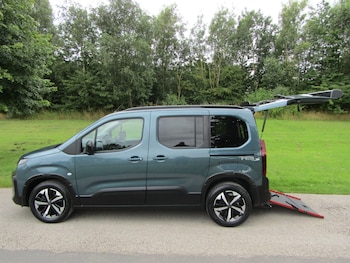 2025 (74) - 1.5 HDI EAT8 AUTOMATIC Wheelchair Accessible Disabled Mobility Vehicle WAV 5-Door