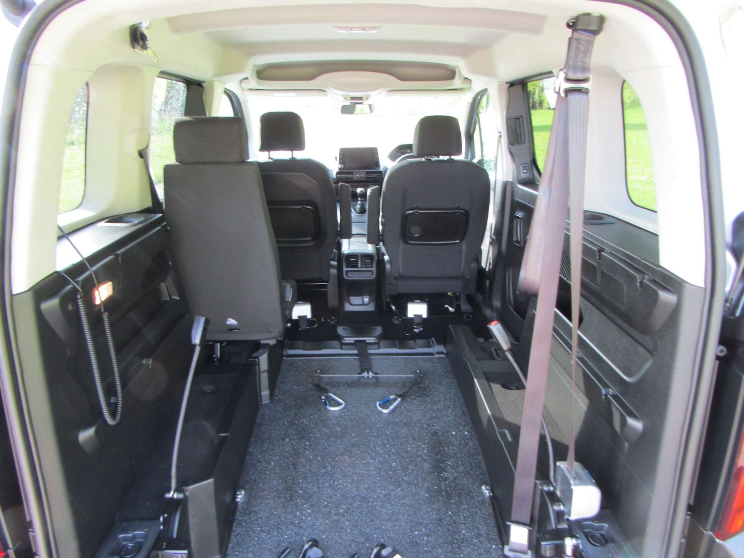 Used Peugeot Rifter 2024 for sale - 76909077: Photo 11