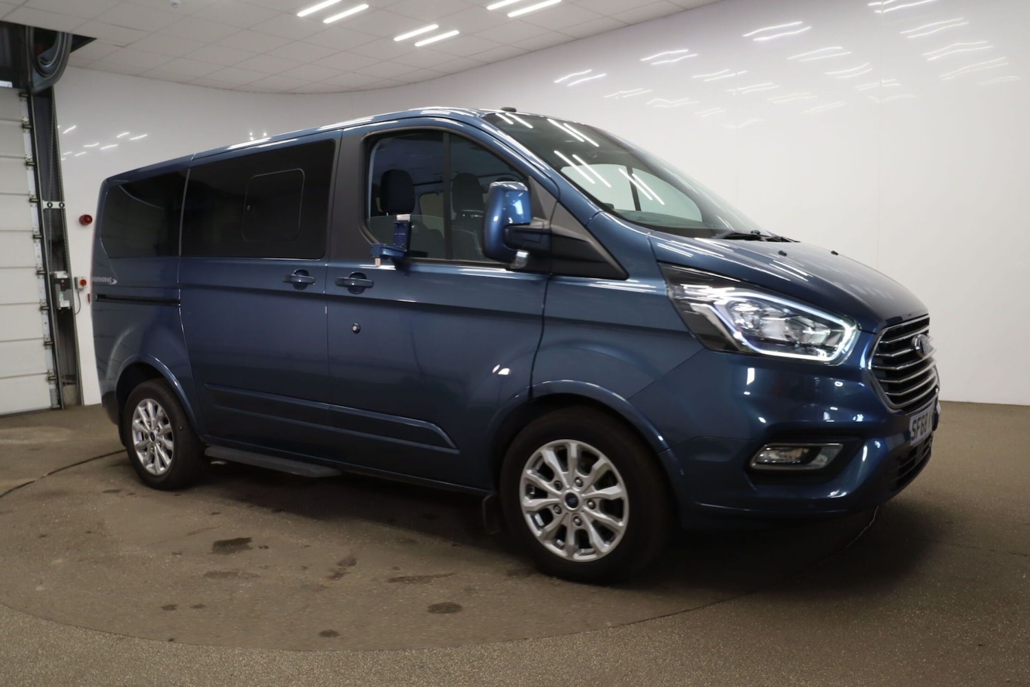 Used Ford Tourneo Custom 2018 for sale - 76531259: Photo 1