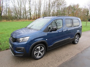 Used Peugeot Rifter 2024 for sale - 76383101: Photo