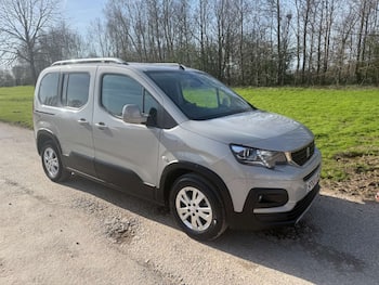 Used Peugeot Rifter 2020 for sale - 79841102: Photo