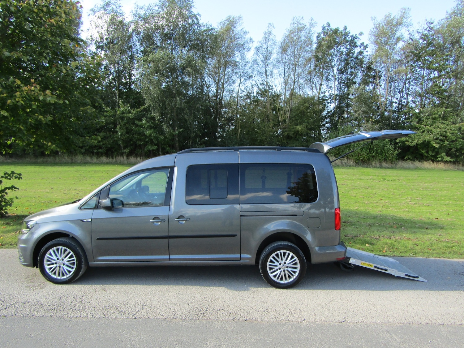Used Volkswagen Caddy Maxi Life 2020 for sale - 76113893: Photo 1