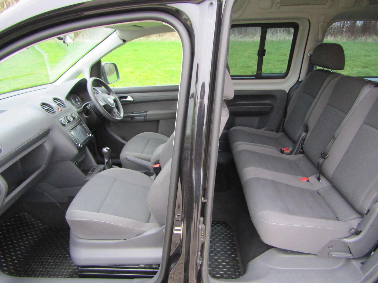 Used Volkswagen Caddy Maxi Life 2015 for sale - 76968867: Photo 10