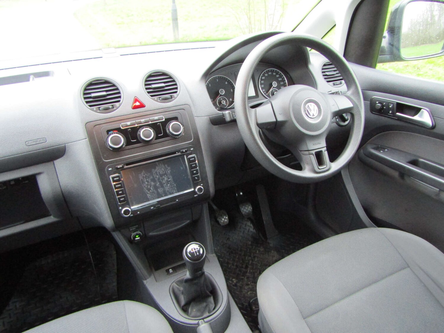 Used Volkswagen Caddy Maxi Life 2015 for sale - 76968867: Photo 11