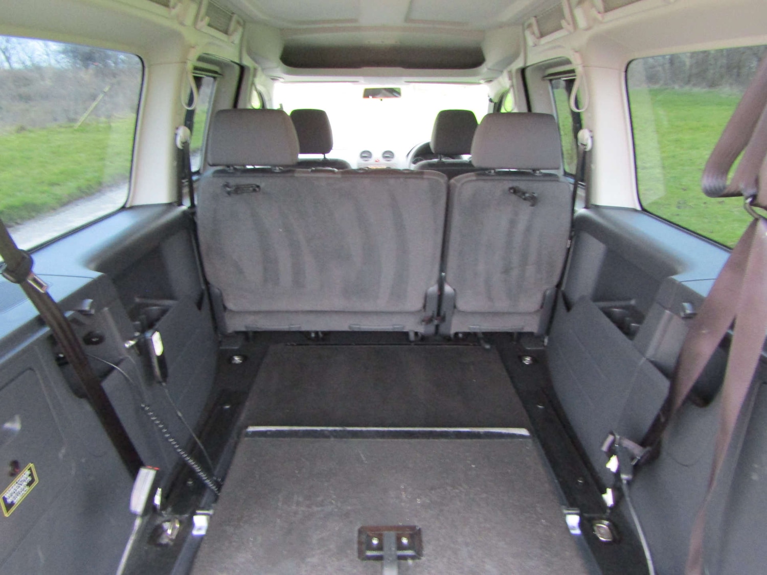 Used Volkswagen Caddy Maxi Life 2015 for sale - 76968867: Photo 8