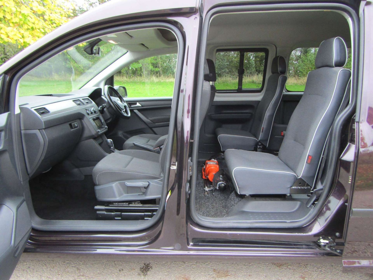 Used Volkswagen Caddy Maxi Life 2017 for sale - 76968889: Photo 8