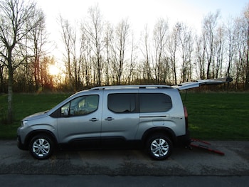 2020 (20) - 1.5 BlueHDi 100 Allure 5dr Wheelchair accessible Vehicle WAV