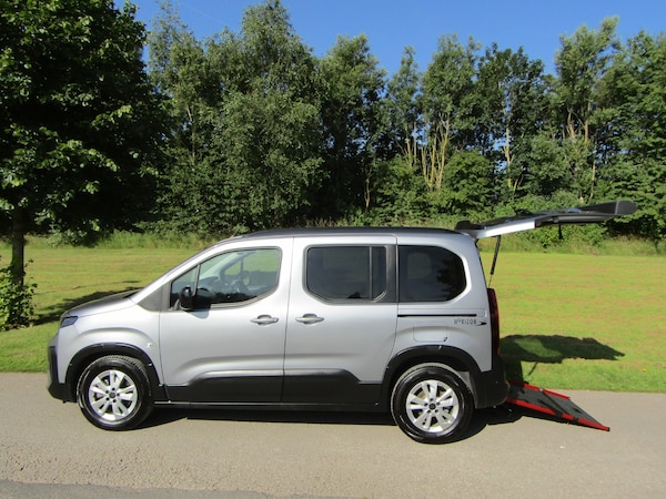Used Peugeot Rifter 2024 for sale - 75212928: Photo 1