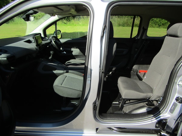 Used Peugeot Rifter 2024 for sale - 75212928: Photo 9