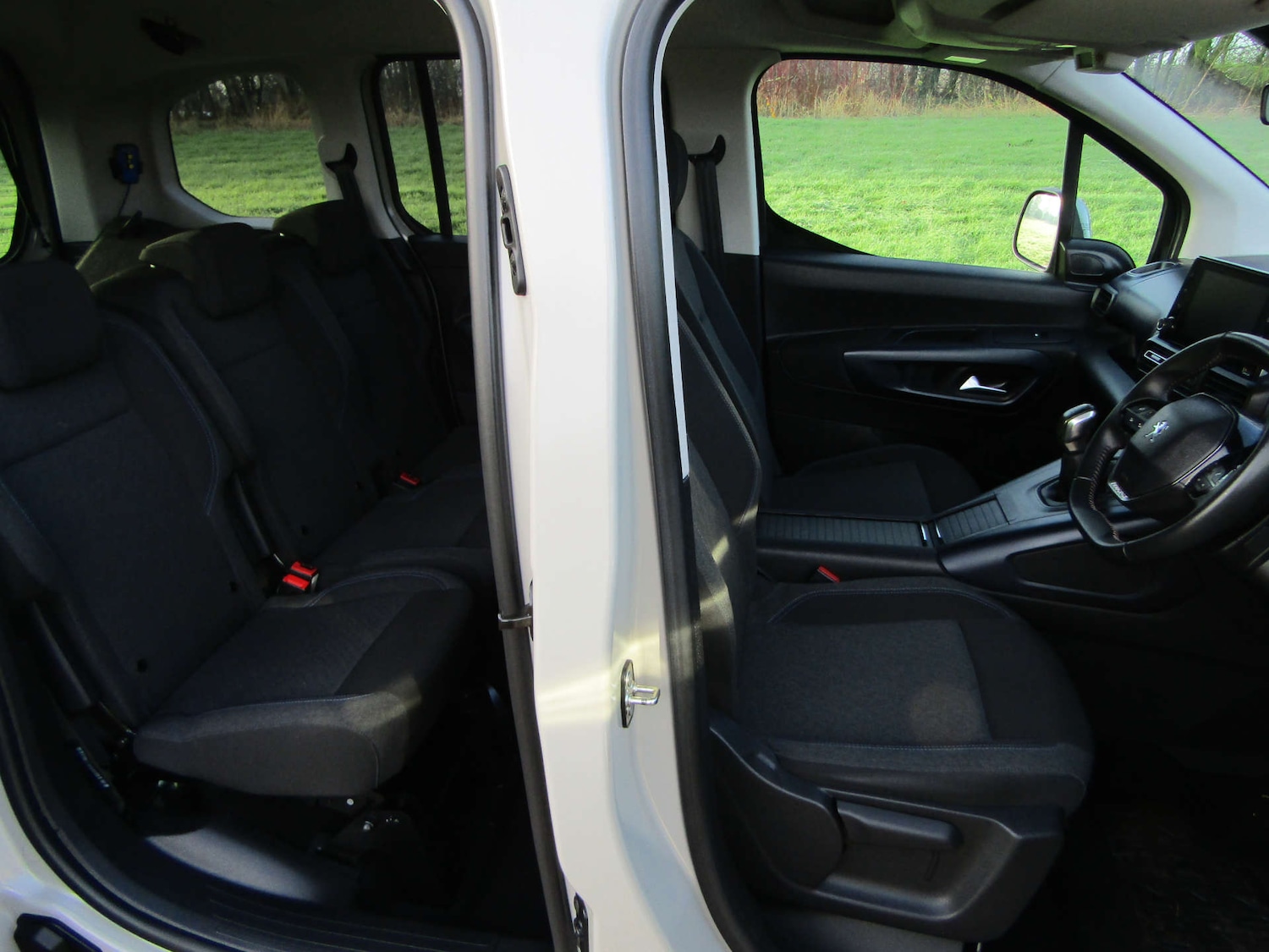 Used Peugeot Rifter 2020 for sale - 76968824: Photo 8