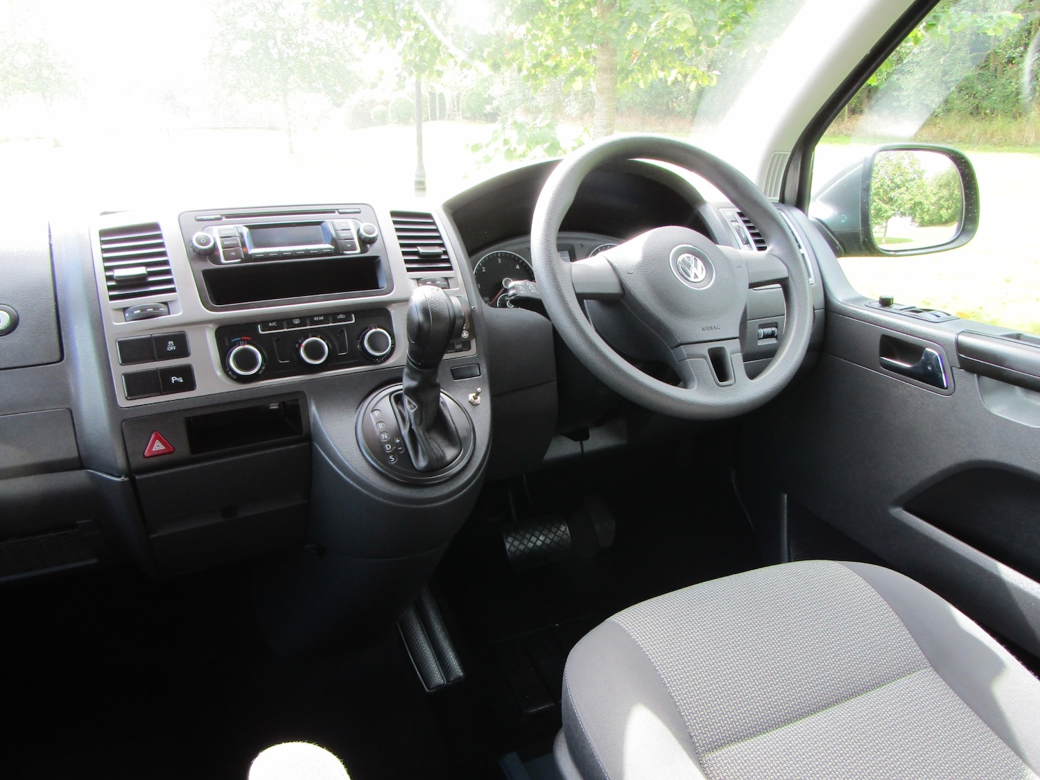 Used Volkswagen Transporter Shuttle 2015 for sale - 75626549: Photo 10