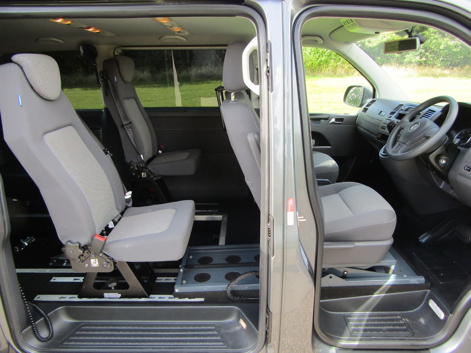 Used Volkswagen Transporter Shuttle 2015 for sale - 75626549: Photo 8