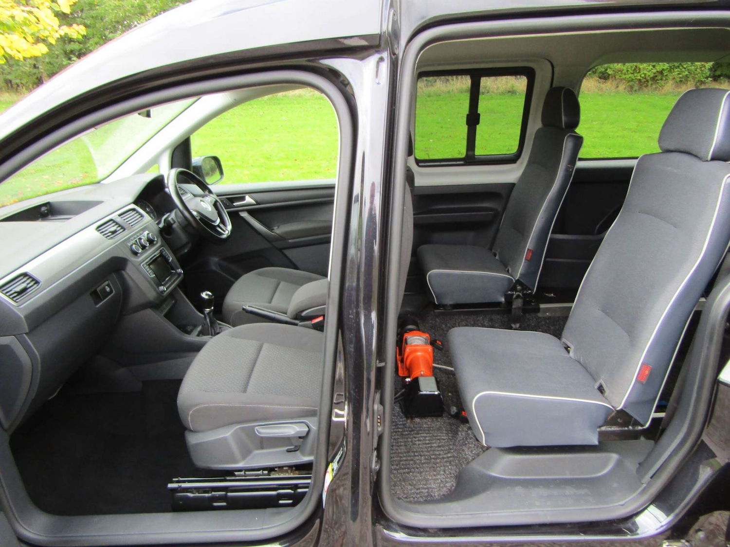 Used Volkswagen Caddy Maxi Life 2018 for sale - 76968909: Photo 7