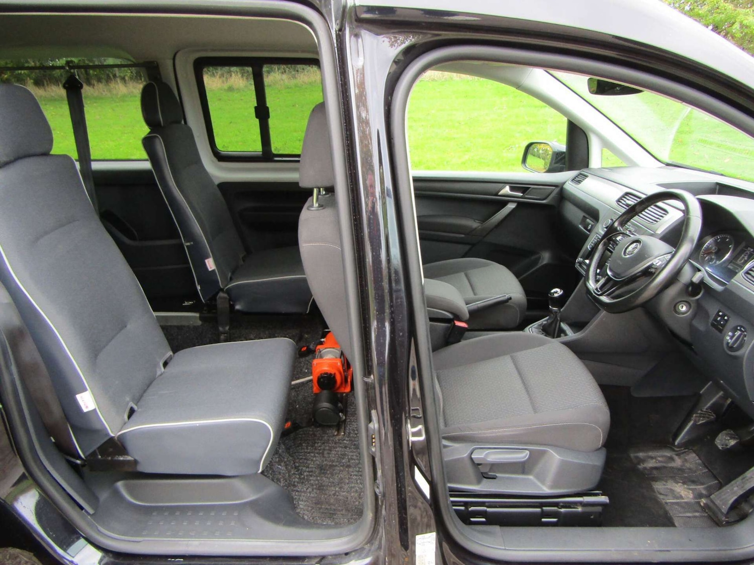 Used Volkswagen Caddy Maxi Life 2018 for sale - 76968909: Photo 8