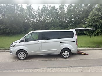 Used Ford Tourneo Custom 2019 for sale - 79841123: Photo