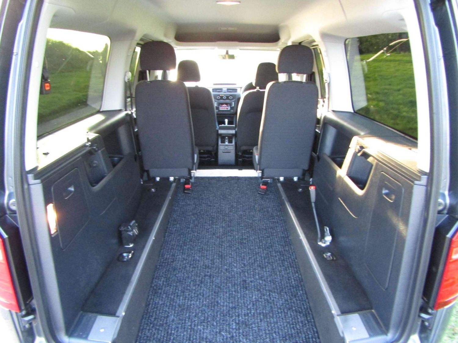 Used Volkswagen Caddy Maxi Life 2020 for sale - 76968890: Photo 1