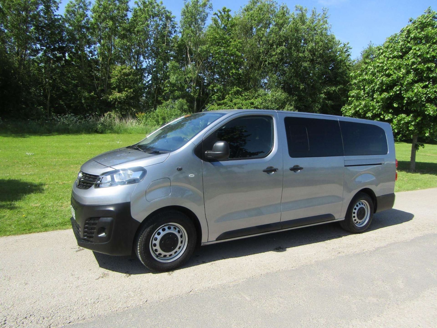 Used Vauxhall Vivaro Life 2023 for sale - 76968826: Photo 3
