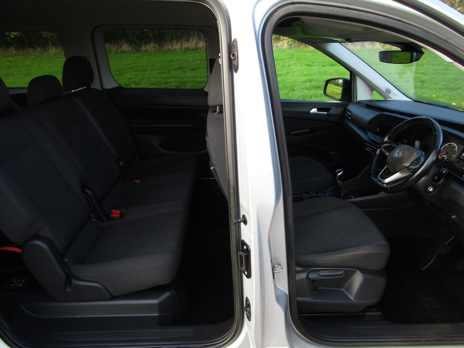 Used Volkswagen Caddy Maxi Life 2022 for sale - 76351843: Photo 8