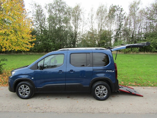 Used Peugeot Rifter 2022 for sale - 76232419: Photo 1