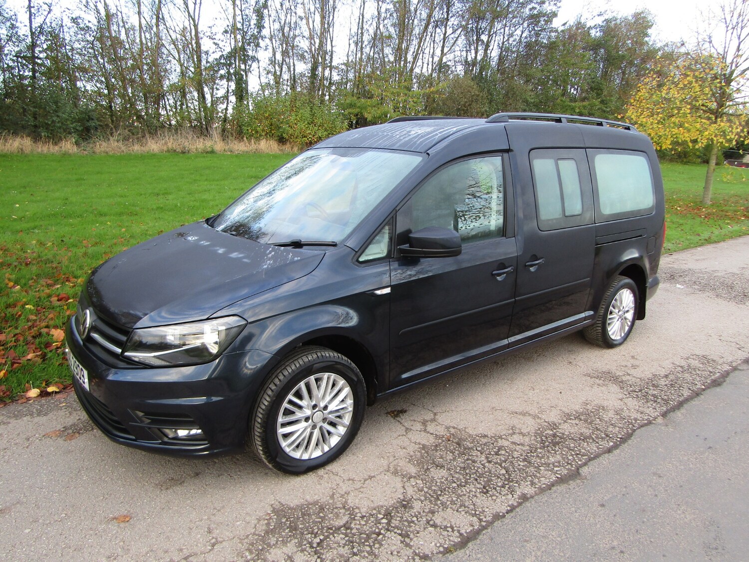 Used Volkswagen Caddy Maxi Life 2016 for sale - 76329574: Photo 4