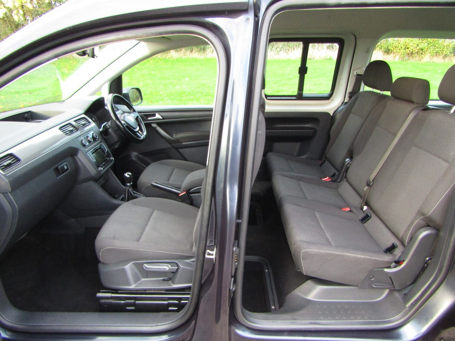 Used Volkswagen Caddy Maxi Life 2016 for sale - 76329574: Photo 7