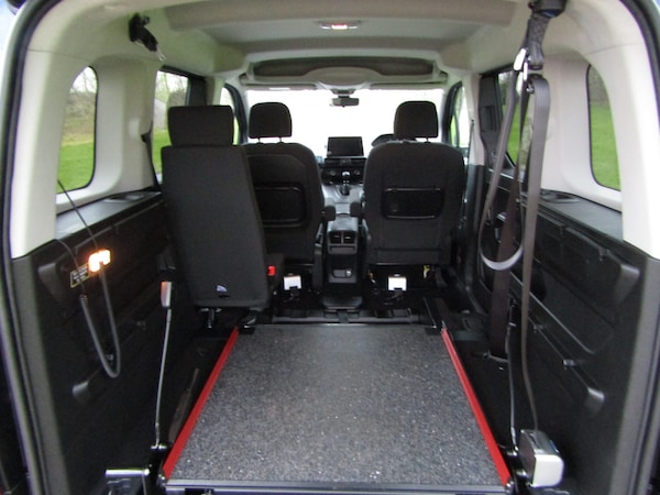 Used Peugeot Rifter 2023 for sale - 73557399: Photo 8