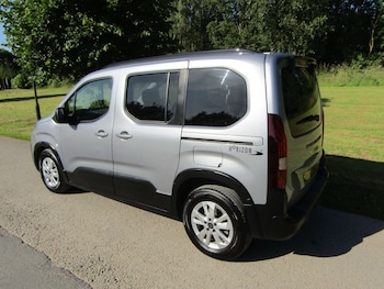 Used Peugeot Rifter 2024 for sale - 76968865: Photo