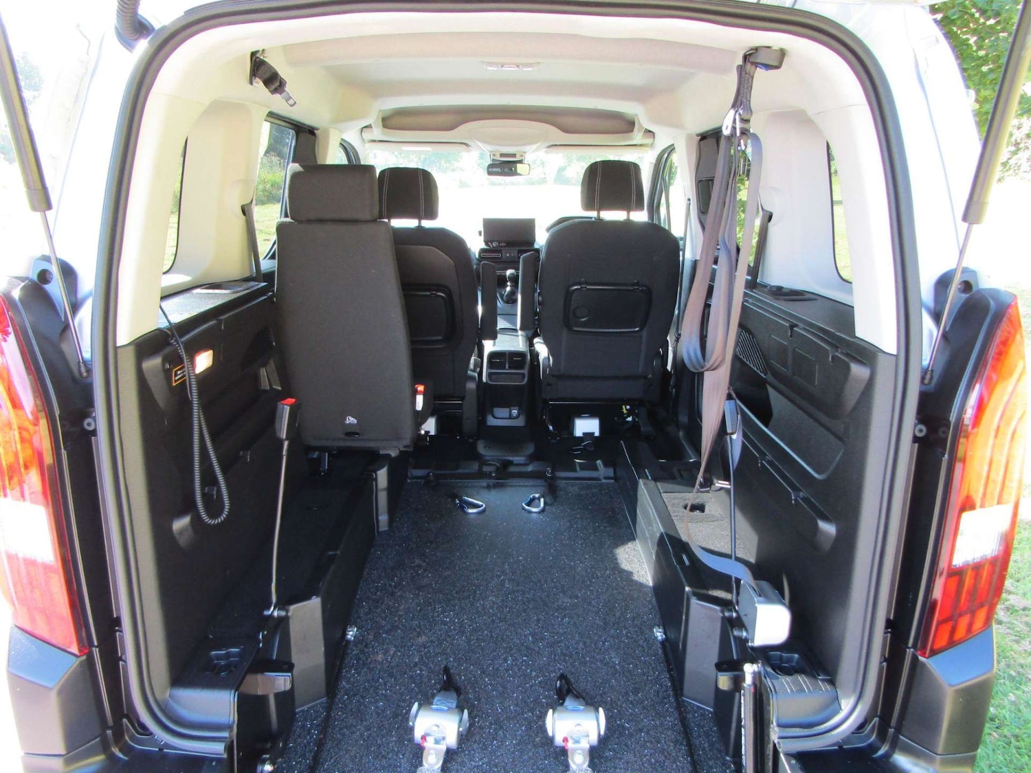 Used Peugeot Rifter 2024 for sale - 76968865: Photo 7