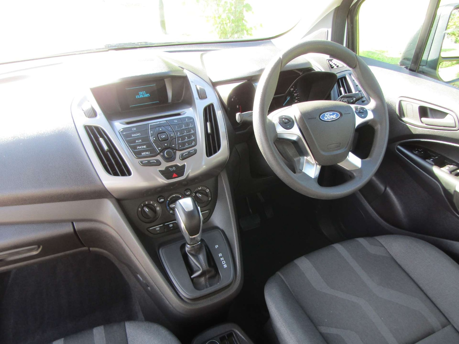 Used Ford Grand Tourneo Connect 2018 for sale - 76909066: Photo 11