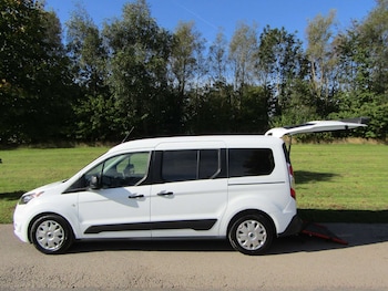 Ford Grand Tourneo Connect feature image