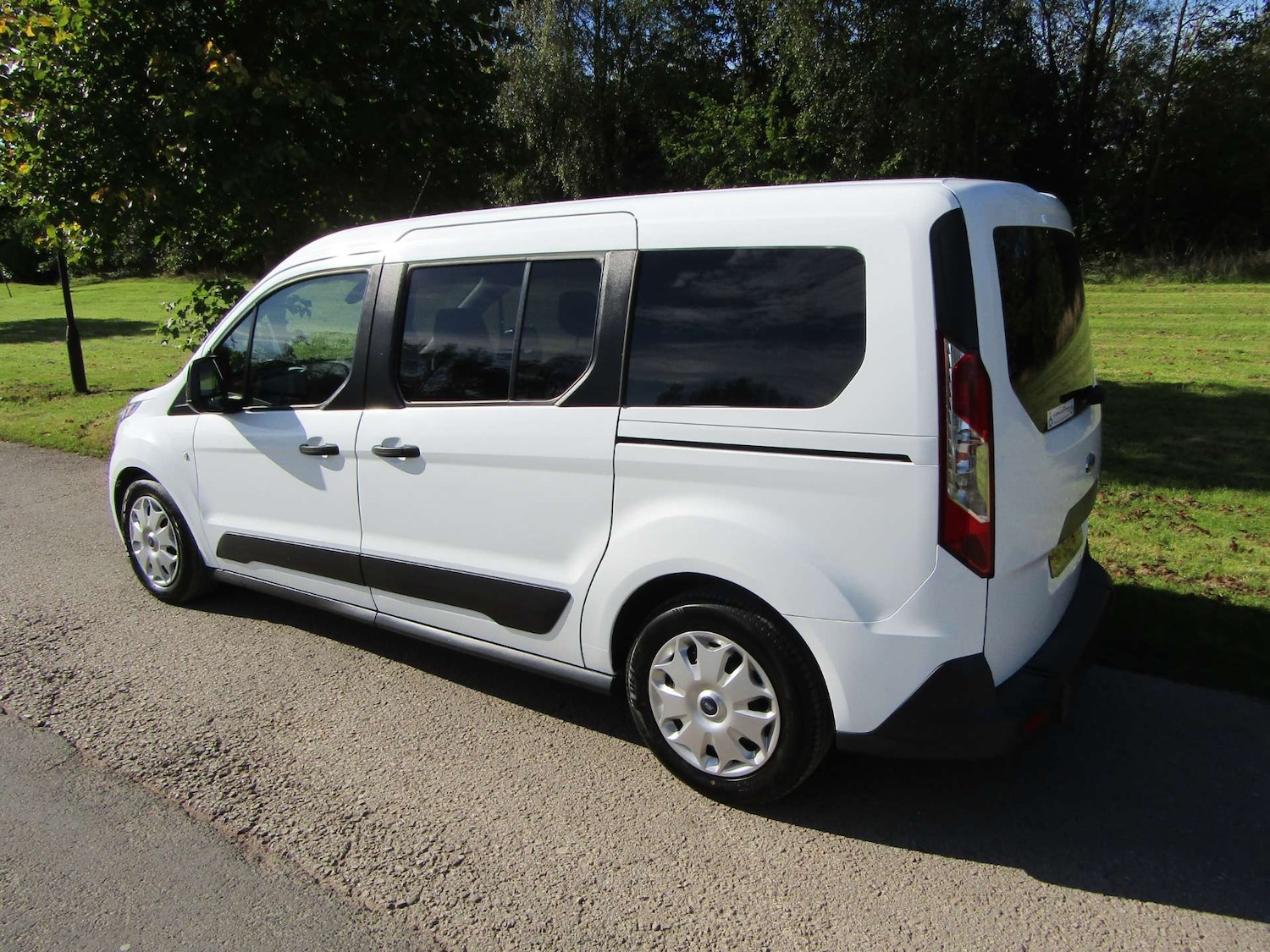 Used Ford Grand Tourneo Connect 2018 for sale - 76909066: Photo 5