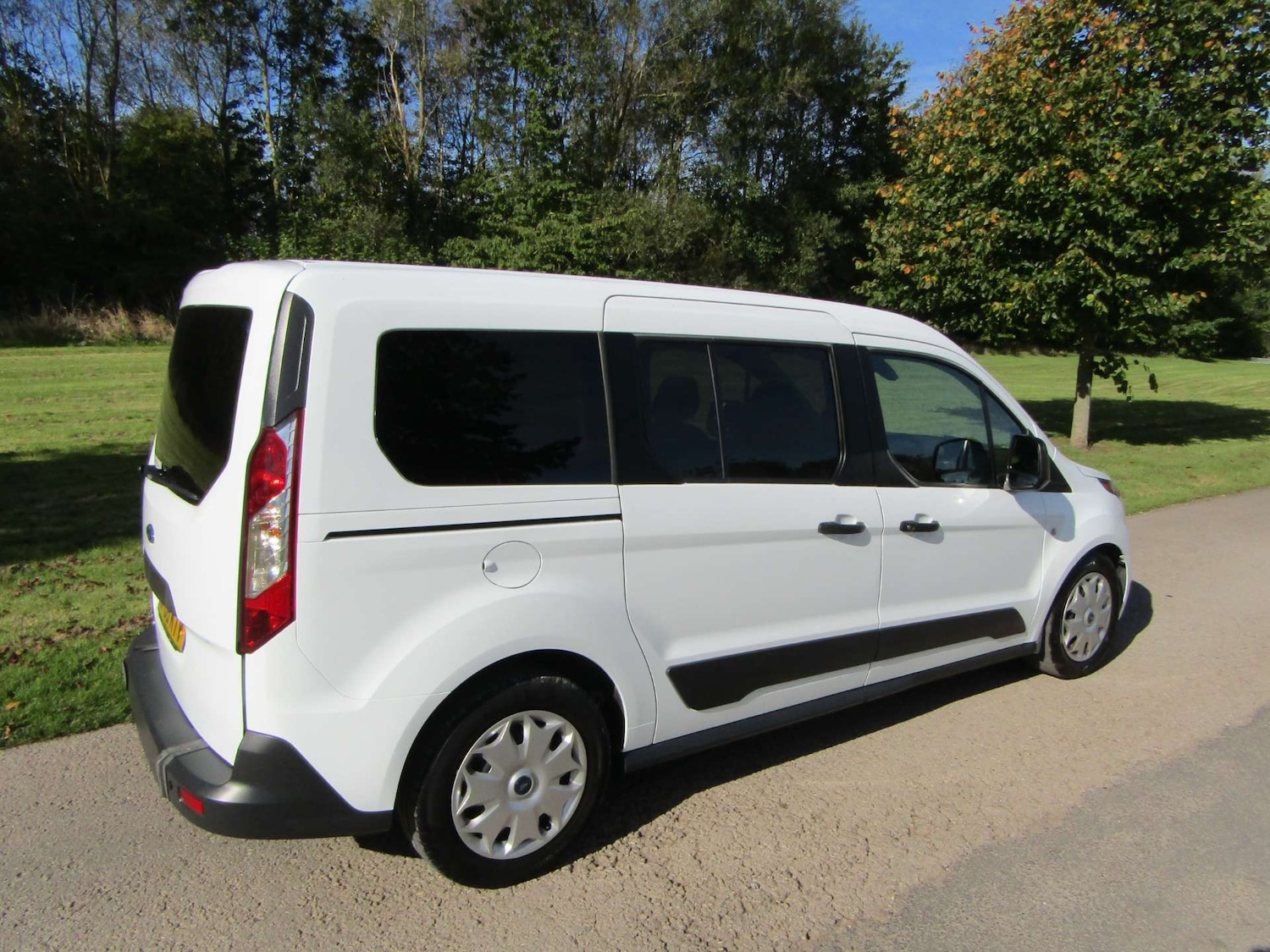 Used Ford Grand Tourneo Connect 2018 for sale - 76909066: Photo 6