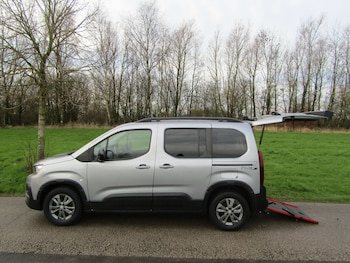 2023 - 1.5 BlueHDi 100 Allure 5dr