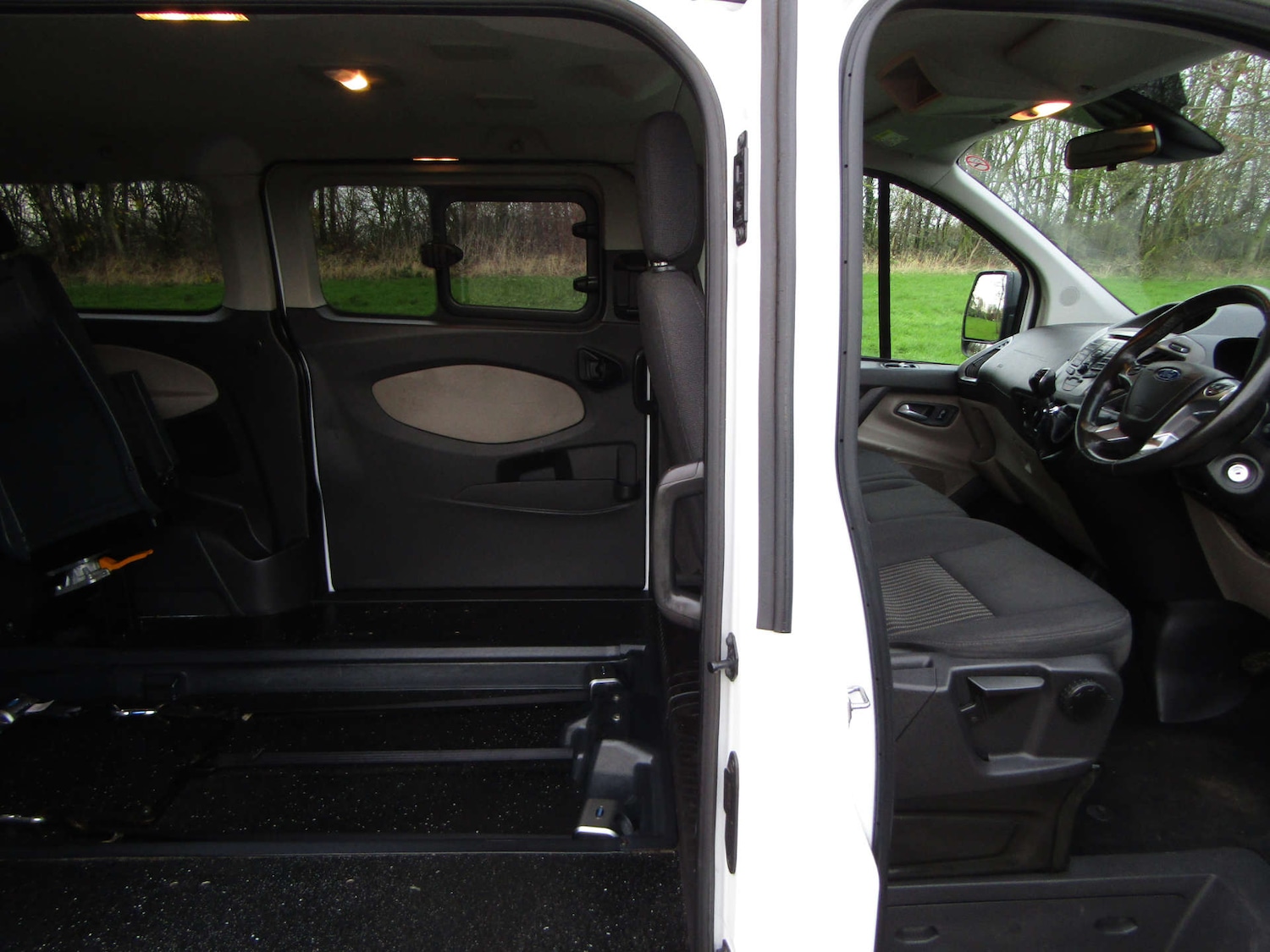 Used Ford Tourneo Custom 2017 for sale - 76909048: Photo 9