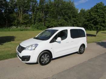 Used Peugeot Partner Tepee 2017 for sale - 74624460: Photo