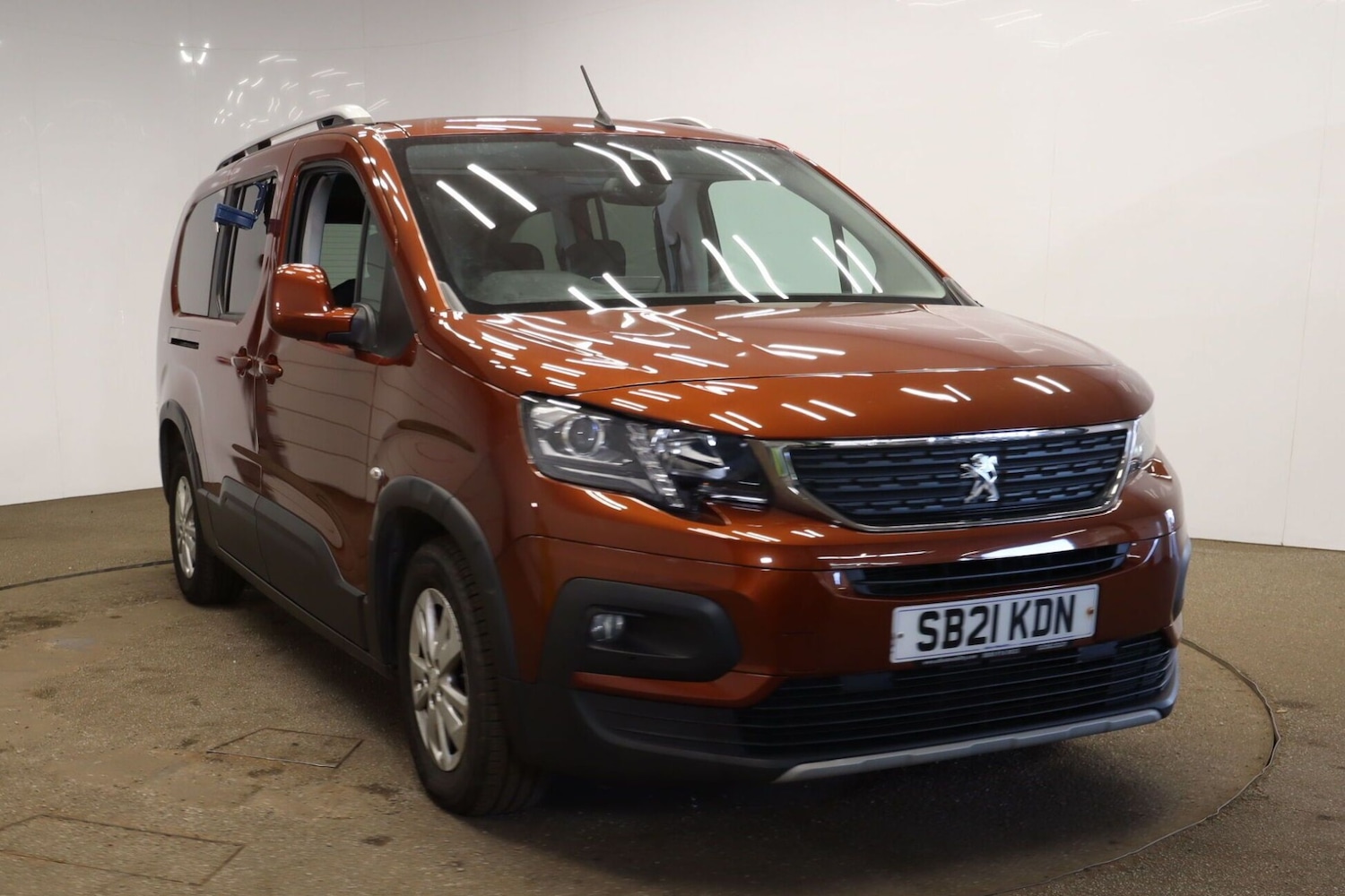 Used Peugeot Rifter 2021 for sale - 76464502: Photo 1