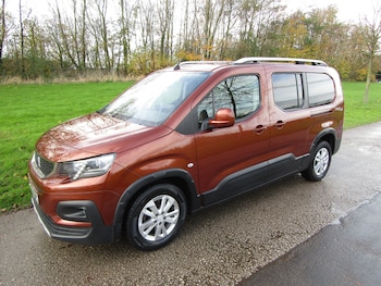 Used Peugeot Rifter 2021 for sale - 76464502: Photo