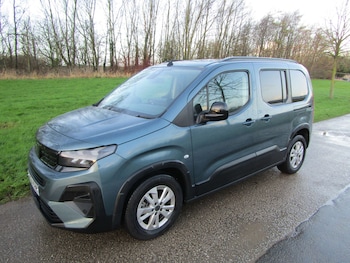 Used Peugeot Rifter 2024 for sale - 76909145: Photo