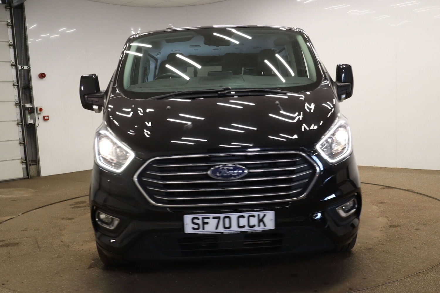 Used Ford Tourneo Custom 2020 for sale - 76421731: Photo 1