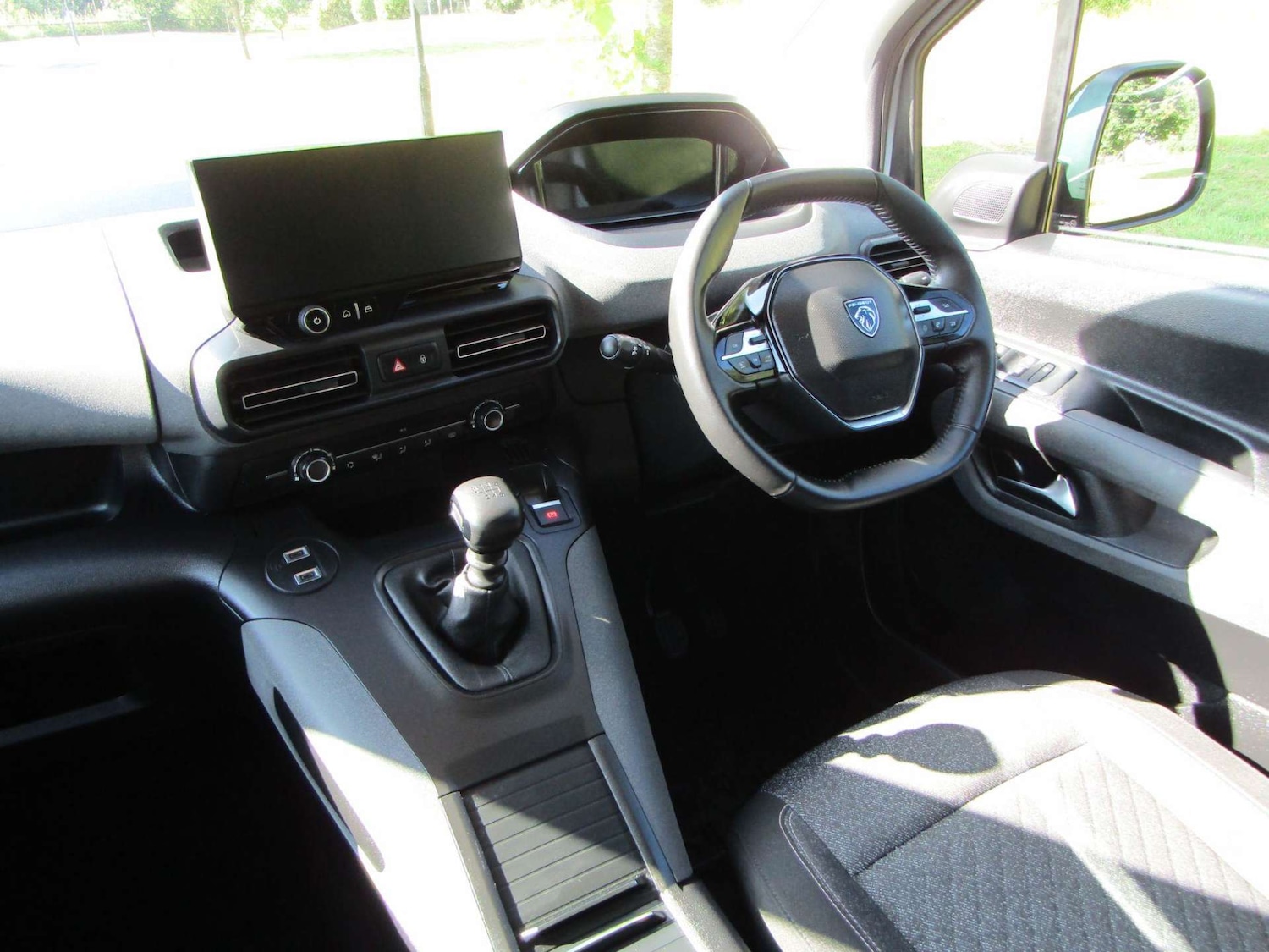 Used Peugeot Rifter 2024 for sale - 76909128: Photo 10