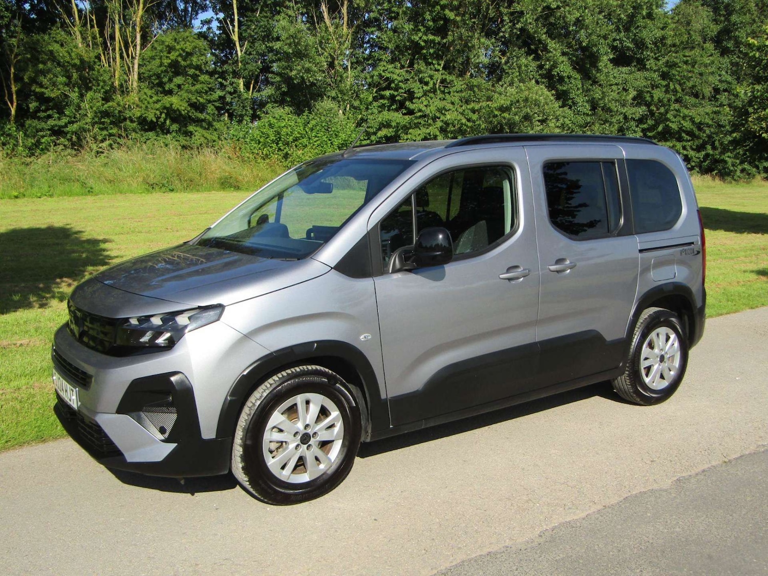 Used Peugeot Rifter 2024 for sale - 76909128: Photo 3