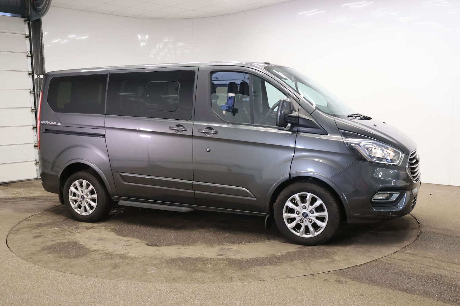 Used Ford Tourneo Custom 2018 for sale - 77664915: Photo 1