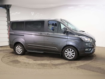 Used Ford Tourneo Custom 2018 for sale - 77664915: Photo