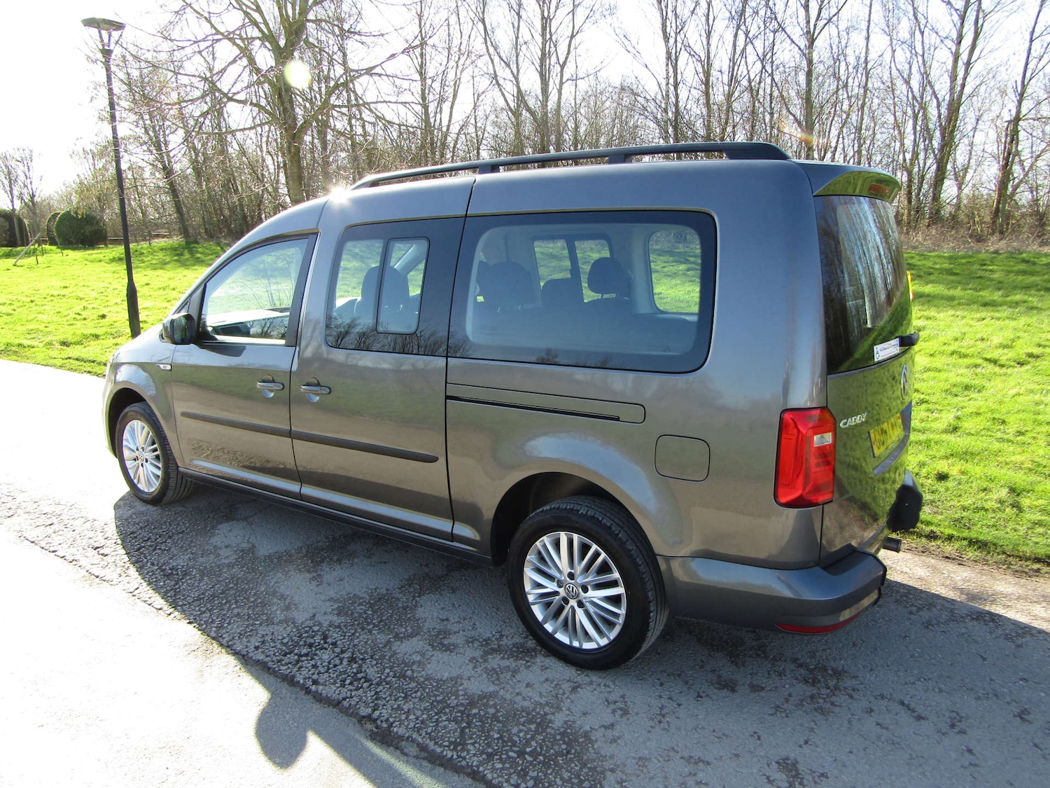 Used Volkswagen Caddy Maxi Life 2017 for sale - 77920825: Photo 5