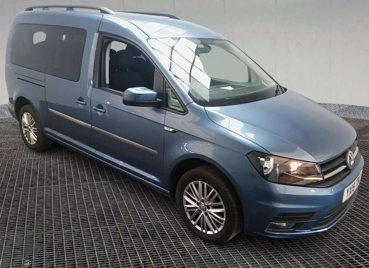 Used Volkswagen Caddy Maxi Life 2019 for sale - 78162646: Photo 1