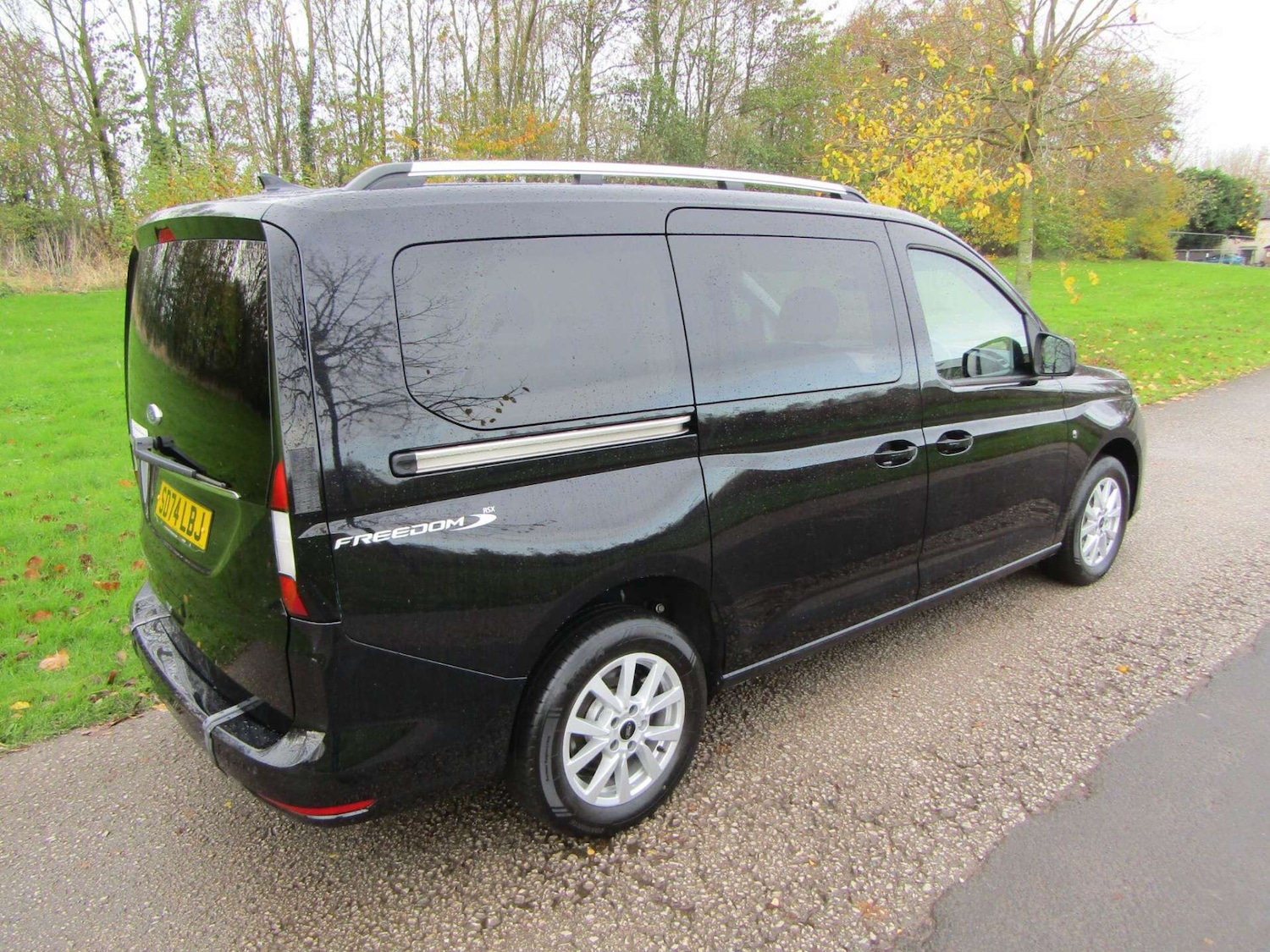 Used Ford Grand Tourneo Connect 2024 for sale - 76968837: Photo 5
