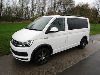 Used Volkswagen Transporter Shuttle 2017 for sale - 76391411: Photo
