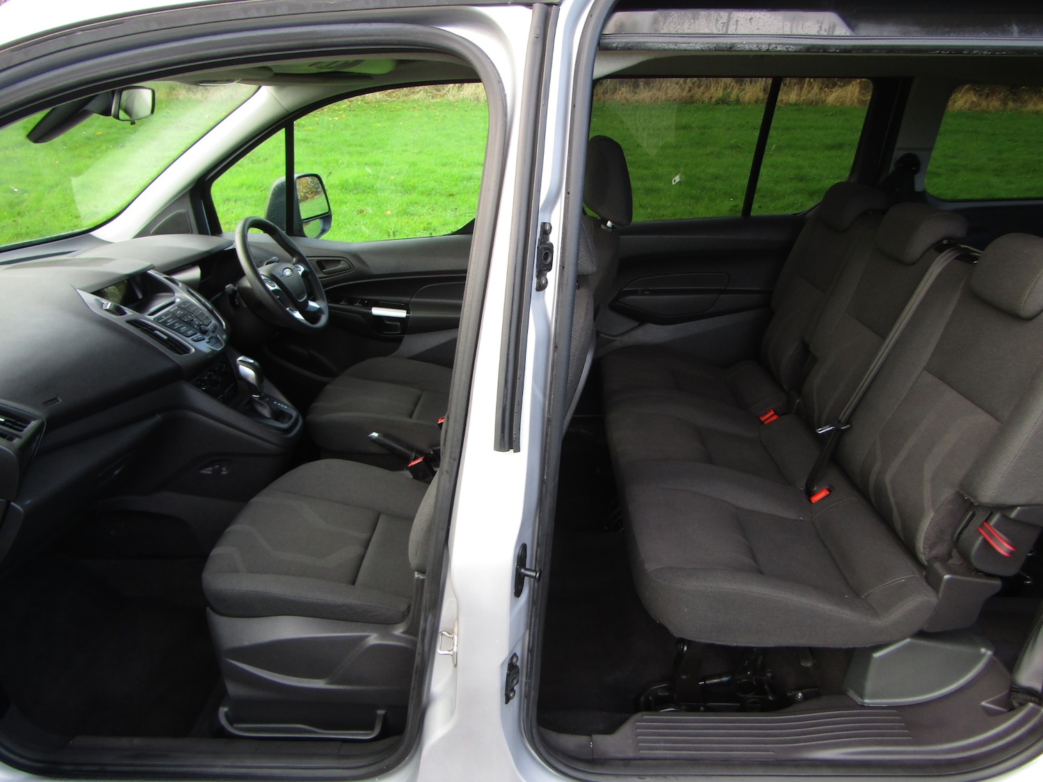 Used Ford Grand Tourneo Connect 2019 for sale - 76553911: Photo 10