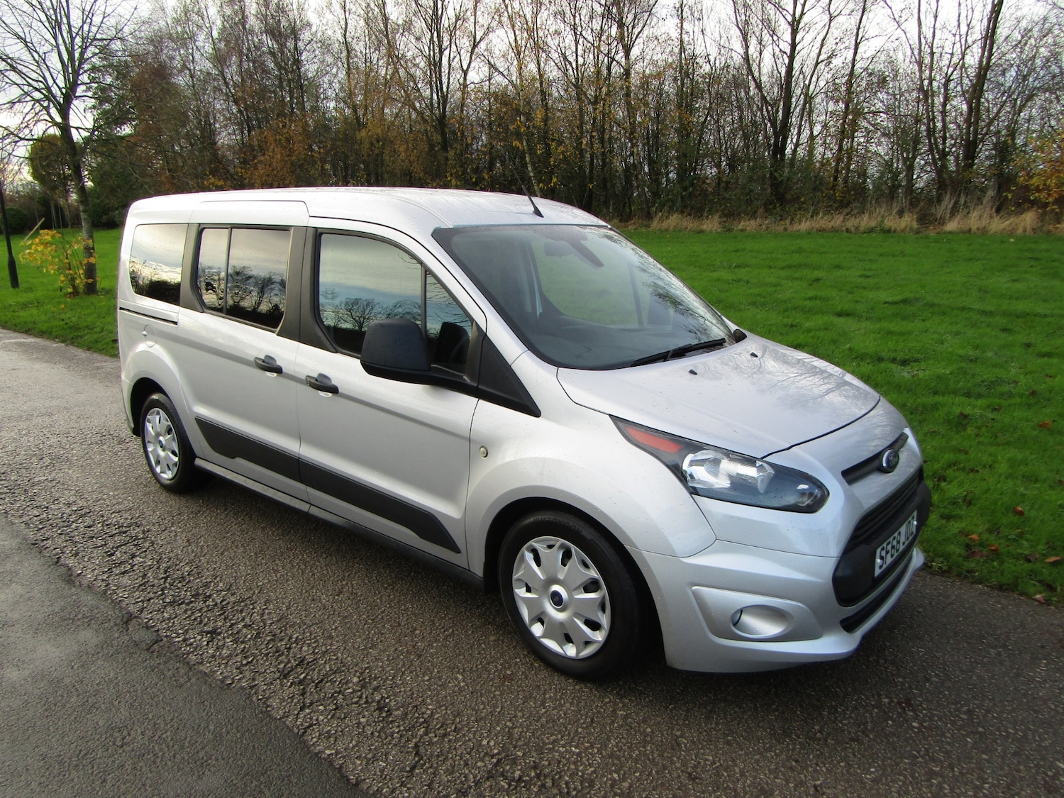 Used Ford Grand Tourneo Connect 2019 for sale - 76553911: Photo 3