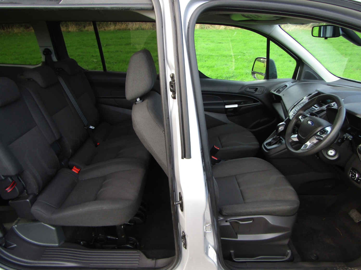 Used Ford Grand Tourneo Connect 2019 for sale - 76553911: Photo 9